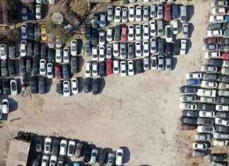 Antalya’da Trafikten Men Edilen Araçlar Çürümeye Terk Ediliyor – Milli Servetimiz Tehlike Altında! antalyada-trafikten-men-edilen-aralar-rmeye-terk-ediliyor-milli-servetimiz-tehlike-altnda