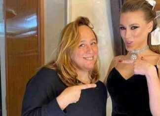 Ayşe Barım Kimdir? Serenay Sarıkaya’nın Menajeri Ayşe Barım Kaç Yaşında? – Son Dakika Magazin Haberleri aye-barm-kimdir-serenay-sarkayann-menajeri-aye-barm-ka-yanda-son-dakika-magazin-haberleri