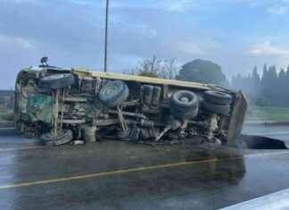 Balıkesir’de Yol Çökmesi ve Kamyon Devrilmesi – Son Dakika Haberleri balkesirde-yol-kmesi-ve-kamyon-devrilmesi-son-dakika-haberleri