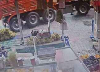 İzmir’de Kontrolden Çıkan TIR Kahvehaneye Yöneldi – Facia Tehlikesi izmirde-kontrolden-kan-tr-kahvehaneye-yneldi-facia-tehlikesi