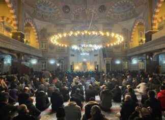 Regaip Kandili Dualarıyla Kutlanan Tüm Türkiye’yi Aydınlatıyor regaip-kandili-dualaryla-kutlanan-tm-trkiyeyi-aydnlatyor