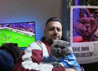 Trabzonsporlu Tom maçlarını stadyumda izlemek için afişli çağrı yapıyor! trabzonsporlu-tom-malarn-stadyumda-izlemek-iin-afili-ar-yapyor