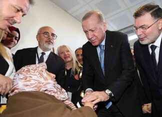 Başkan Erdoğan, 102 yaşındaki Gülsüm Sakallı ile İzmir’de buluştu bakan-erdoan-102-yandaki-glsm-sakall-ile-izmirde-bulutu