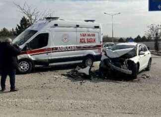 Elazığ Ambulans ve Otomobil Kaza: Yaralılar – Haber Detayları elaz-ambulans-ve-otomobil-kaza-yarallar-haber-detaylar