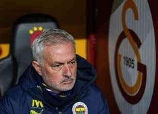 Fenerbahçe Jose Mourinho açıklaması: Irkçılıkla ilişkilendirilemez! fenerbahe-jose-mourinho-aklamas-rklkla-ilikilendirilemez