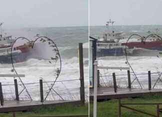 Sarıyer Kilyos’ta Dev Dalga: Kurtarma Ekipleri Sevk Edildi saryer-kilyosta-dev-dalga-kurtarma-ekipleri-sevk-edildi