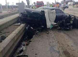 Doğumdan dönen ailede trajedi: Karı-koca öldü, bebek ağır yaralı doumdan-dnen-ailede-trajedi-kar-koca-ld-bebek-ar-yaral