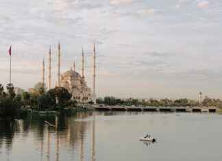 Almanya Türkiye Arası Kaç Km Arabayla, Otobüsle, Uçakla Yol Süresi Ve Güzergah Seçenekleri Almanya Türkiye Arası Kaç Km Arabayla, Otobüsle, Uçakla Yol Süresi Ve Güzergah Seçenekleri