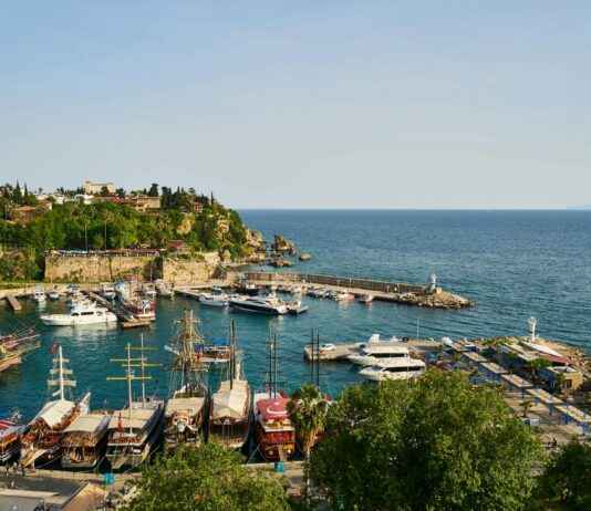 Antalya İstanbul Arası Kaç Km Arabayla, Otobüsle, Uçakla Yol Süresi Ve Güzergah Seçenekleri Antalya İstanbul Arası Kaç Km Arabayla, Otobüsle, Uçakla Yol Süresi Ve Güzergah Seçenekleri