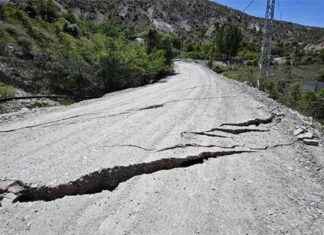 Erzurum Uzundere’de Toprak Kayması Olayı! erzurum-uzunderede-toprak-kaymas-olay