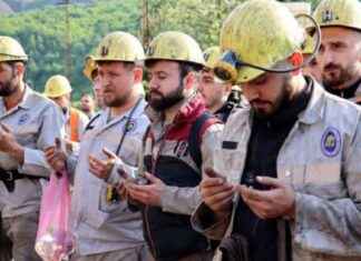Grizu faciasında ölen madenciler anıldı | Haberler grizu-faciasnda-len-madenciler-anld-haberler