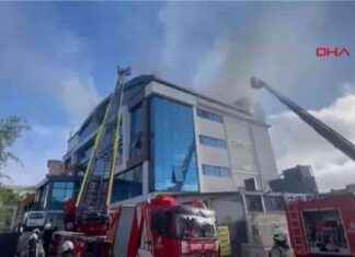 İstanbul’da 3 Katlı Fabrikada Yangın Çıktı! istanbulda-3-katl-fabrikada-yangn-kt